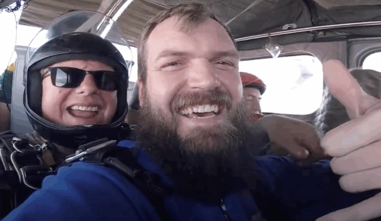 What to Expect on Your First Tandem Skydive - A beginners guide to the thrill of your life. Read more here on what to expect.